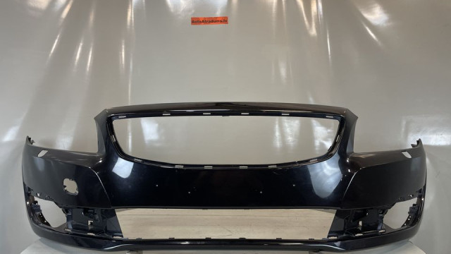 Volvo V70 2013-  бампер передний  31353444