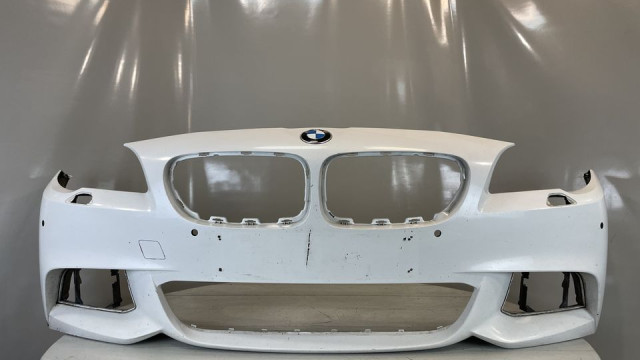 BMW 5 2013-2017 М-пакет бампер передний 51118054362