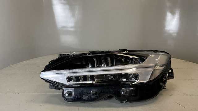 Volvo S90/V90  2018-  Lukturis kreisais Full LED  31655185