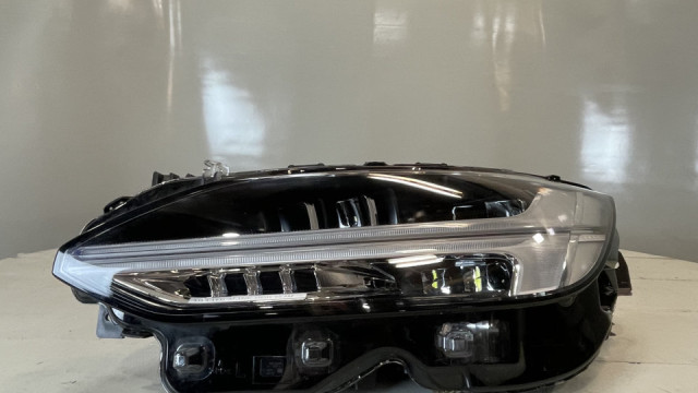 Volvo S90/V90  2018- фара передняя левая Full LED 32404735