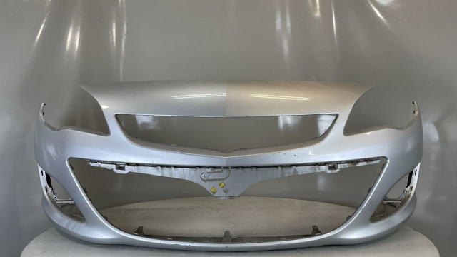 Opel Astra 2012-2015 bamperis priekšais 13368660